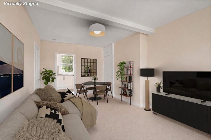 2 Bedroom Flat For Sale In Newtoft Street, Edinburgh, EH17