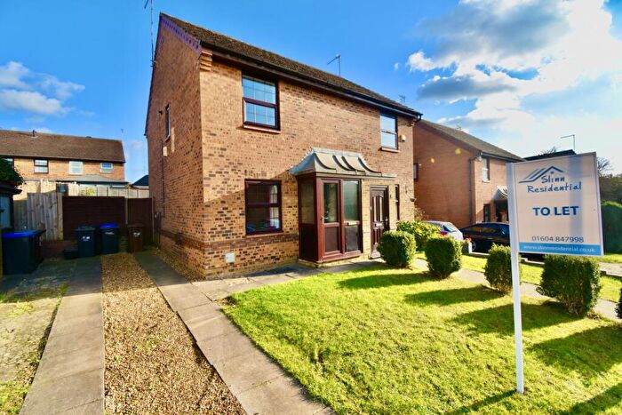 2 Bedroom Semi-Detached House To Rent In Downsway, East Hunsbury, Northampton, NN4