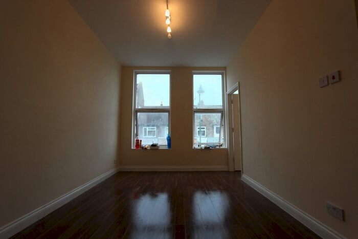 1 Bedroom Flat To Rent In High Road Leytonstone, London, E11