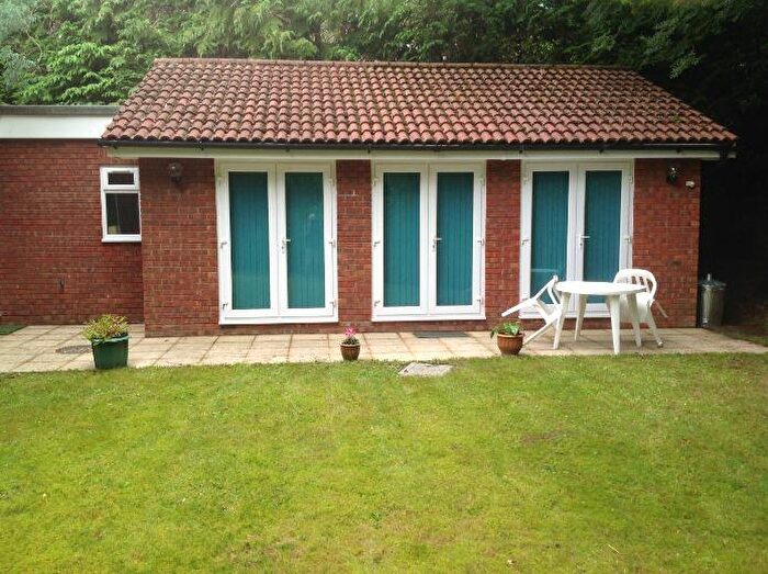 1 Bedroom Flat To Rent In The Annex, Birdhaven, Sandrock Hill Road, Farnham, GU10