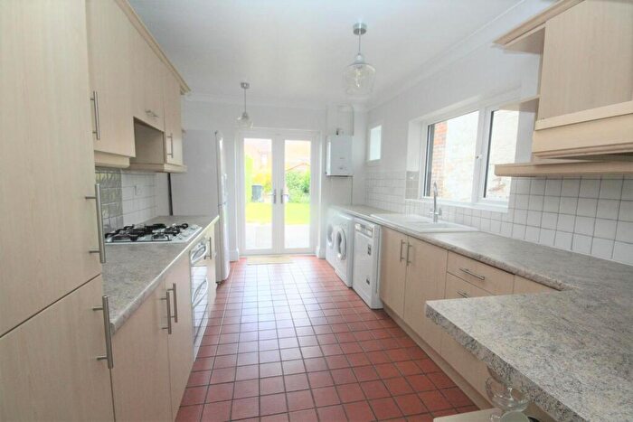 3 Bedroom Terraced House To Rent In High Street, Eastleigh, SO50