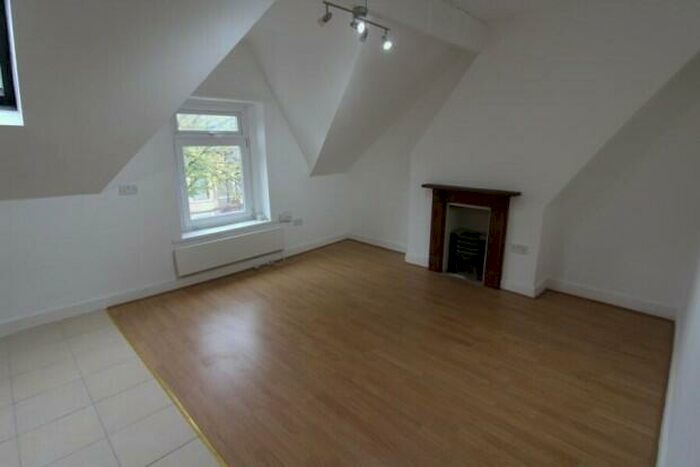 1 Bedroom Flat To Rent In Conway Road Cardiff, CF11