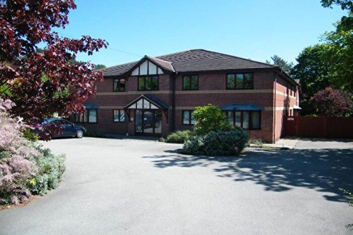 1 Bedroom Flat To Rent In Westcliffe Court, Radcliffe-On-Trent, Nottingham, NG12