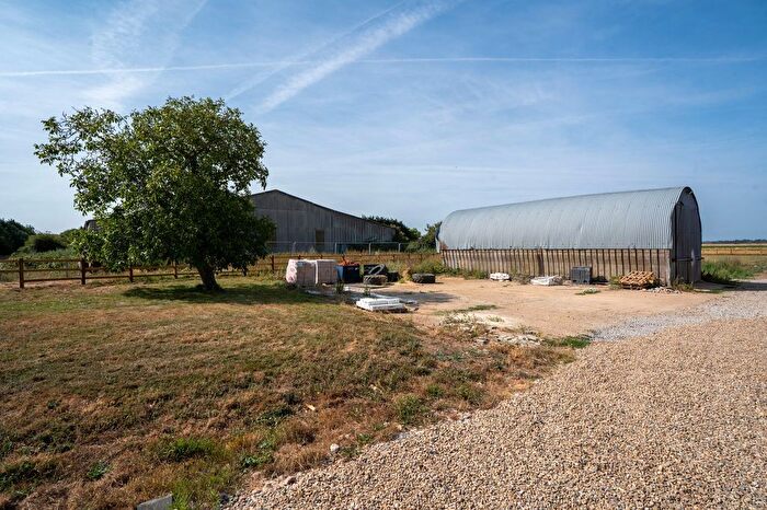 3 Bedroom Property For Sale In Smithy Fen, Cottenham, CB24