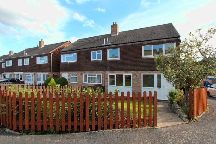 3 Bedroom Semi-Detached House To Rent In Reeves Way, Bursledon, Southampton, SO31