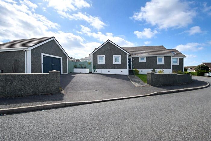4 Bedroom Bungalow For Sale In Silverstream Crescent, Hakin, Milford Haven, Pembrokeshire, SA73