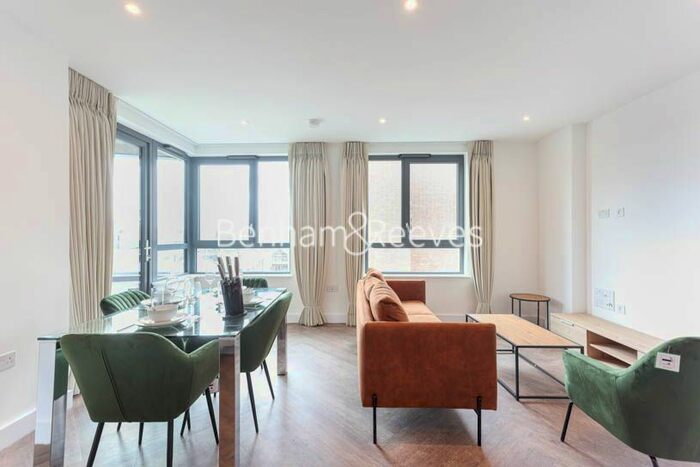 2 Bedroom Flat To Rent In Burney Street, Greenwich, SE10