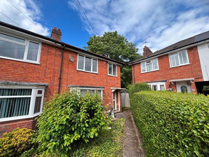 3 Bedroom End Of Terrace House For Sale In Staple Hall Road, Northfield, Birmingham, B31