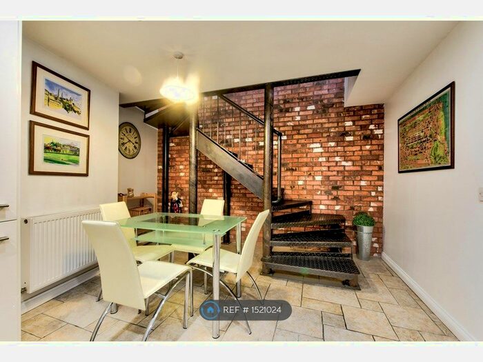 2 Bedroom Flat To Rent In St Stephen Street, Edinburgh, EH3