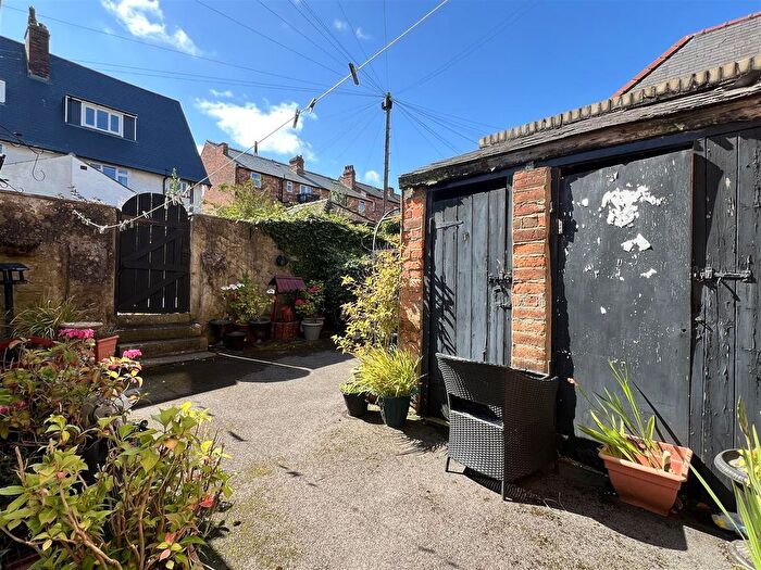 2 Bedroom Flat For Sale In Esplanade Road, Scarborough, YO11