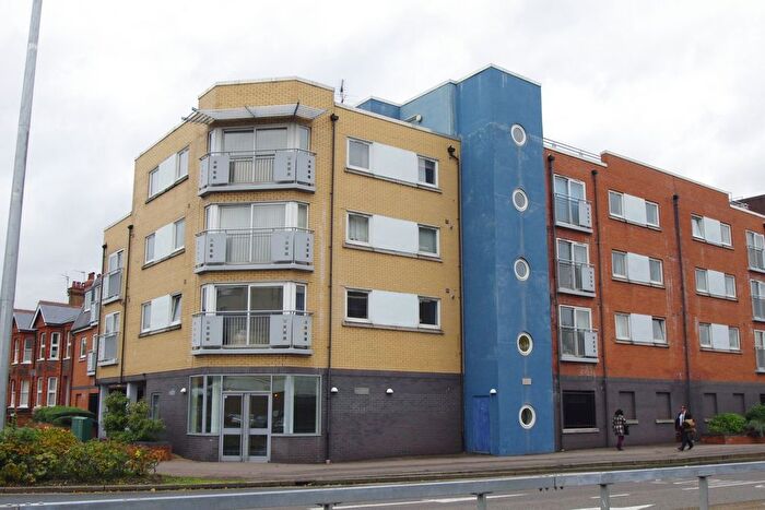 2 Bedroom Flat To Rent In Malden Road, Watford, WD17