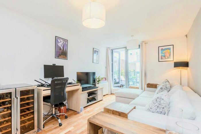 1 Bedroom Flat To Rent In Hardwicks Way, London, SW18