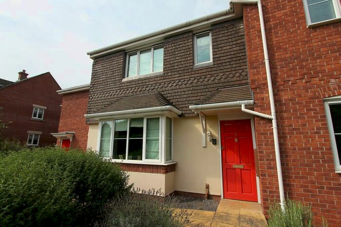 2 Bedroom Ground Flat To Rent In Swan Close, Blakedown, Kidderminster, DY10