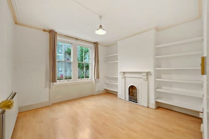 1 Bedroom Flat To Rent In Crampton Street, London, SE17