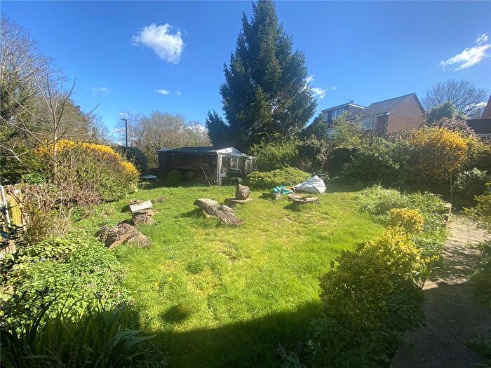 Detached House For Sale In Powdermill Close, Tunbridge Wells, Kent, TN4