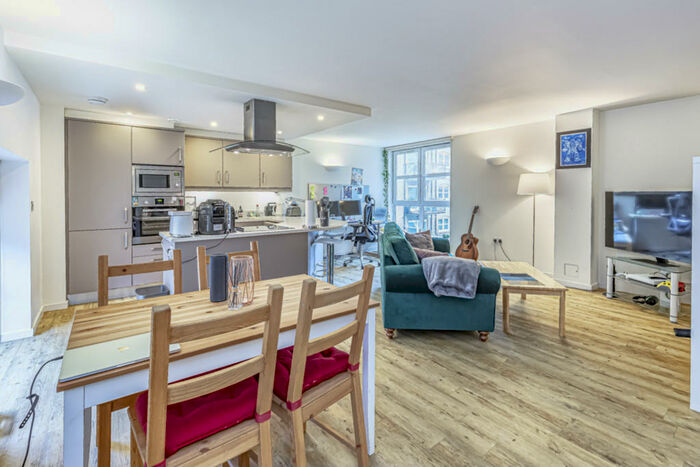 Apartment To Rent In The Grainstore, Royal Victoria Dock, E16