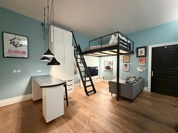 Flat To Rent In Piccadilly, Manchester, M1