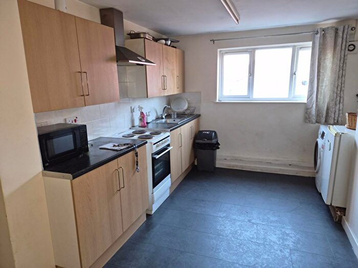 1 Bedroom Flat To Rent In Ipsley Street, Redditch, B98
