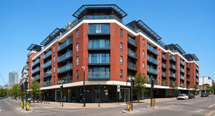 2 Bedroom Flat For Sale In Central Street, London, EC1V