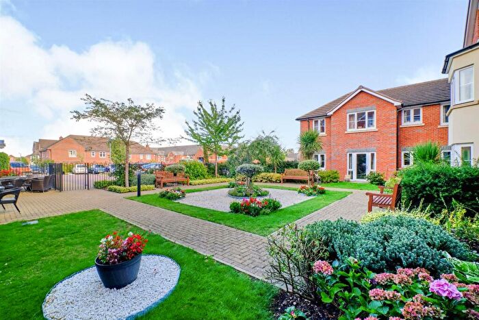 1 Bedroom Apartment For Sale In Tresham Close, St. Marys Road, Kettering, Northamptonshire, NN15