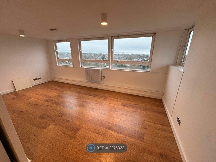 Studio To Rent In Grange Vale, Sutton, SM2