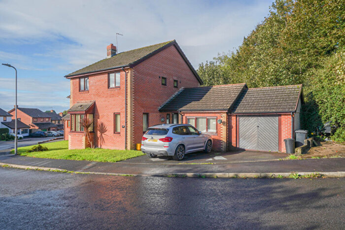 4 Bedroom Detached House For Sale In Llys Cilsaig, Llanelli, SA14