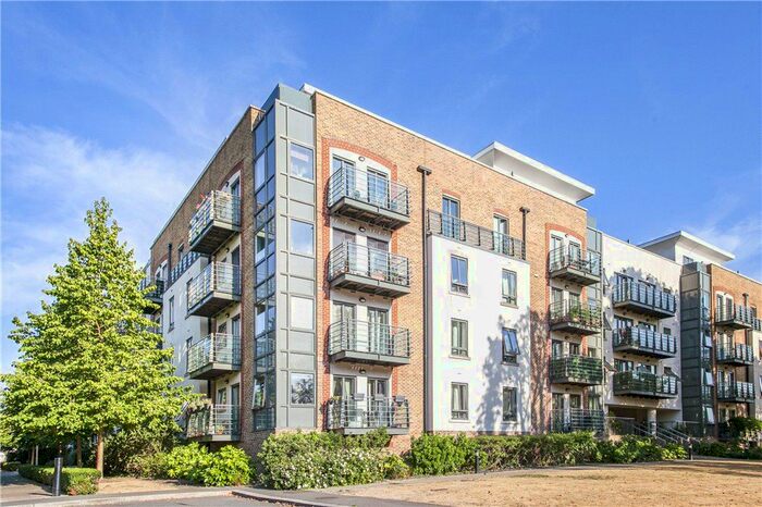 2 Bedroom Flat To Rent In Holford Way, Roehampton, SW15