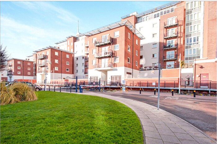 2 Bedroom Flat To Rent In Brecon House, The Canalside, PO1