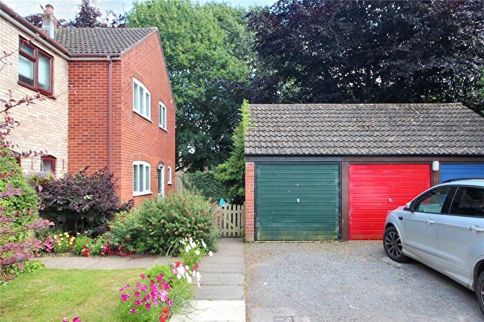 3 Bedroom Semi Detached House For Sale In Burgess Way, Brooke, Norwich, Norfolk, NR15