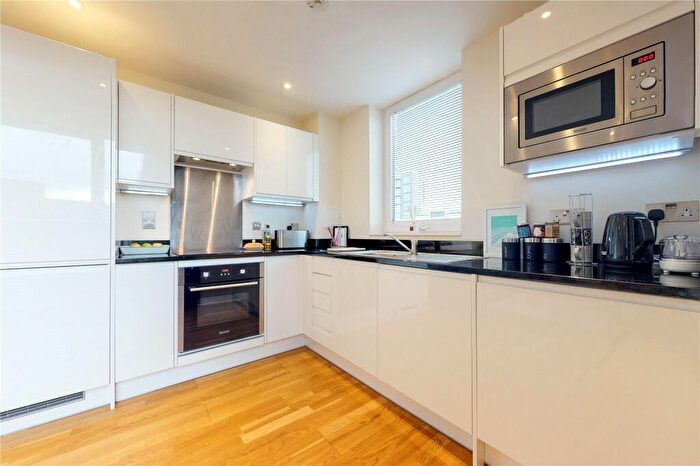 1 Bedroom Apartment To Rent In Langan House, Keymer Place, London, E14