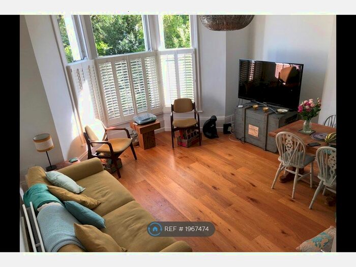 2 Bedroom Flat To Rent In Manor Park, Lewisham, SE13