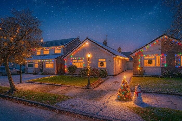 2 Bedroom Detached Bungalow For Sale In Wedgewood Drive, Widnes, WA8