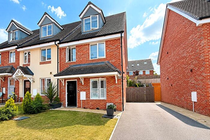 3 Bedroom End Of Terrace House To Rent In Foresters Drive, Liphook, Hampshire, GU30