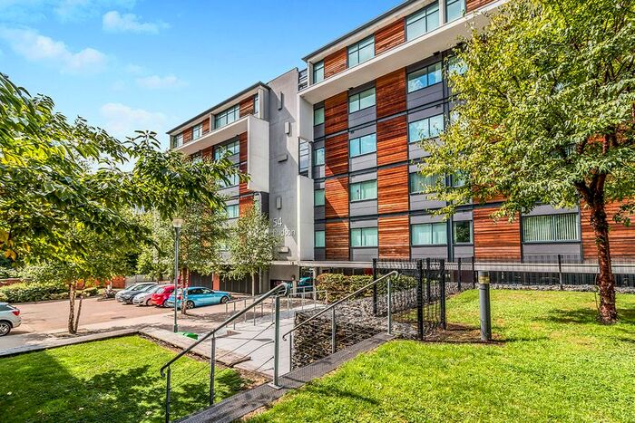 1 Bedroom Flat To Rent In Broadway, Salford, M50