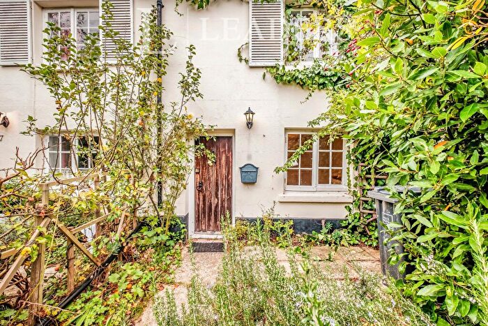 2 Bedroom Terraced House To Rent In Malthouse Cottages, BN12