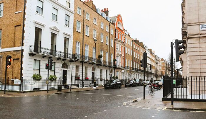 3 Bedroom Flat To Rent In Harley Street, London, W1G
