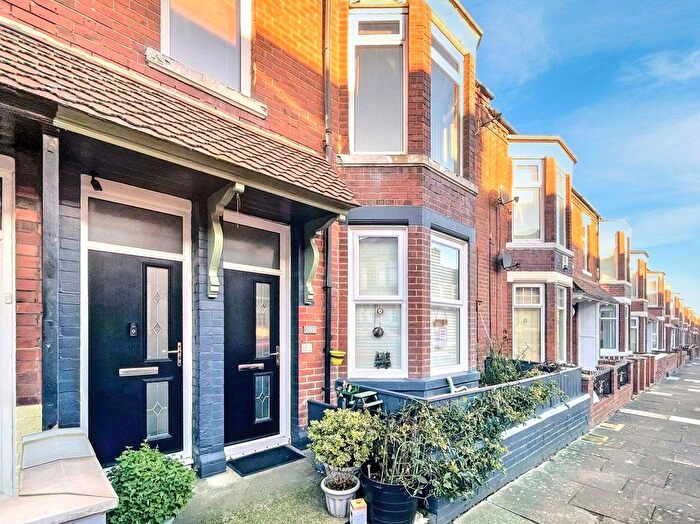 2 Bedroom Flat For Sale In St. Vincent Street, South Shields, NE33