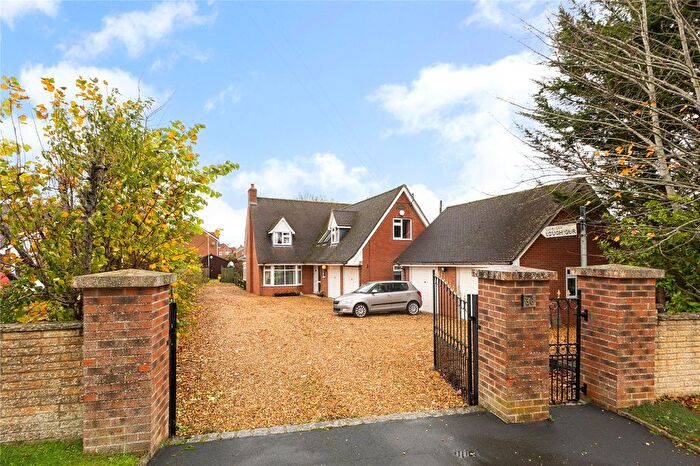 4 Bedroom Detached House For Sale In Besselsleigh Road, Wootton, Abingdon, Oxfordshire, OX13