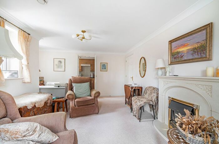 1 Bedroom Flat For Sale In Fisher Street, Paignton, Devon, TQ4