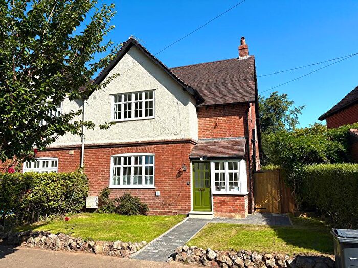 3 Bedroom End Of Terrace House To Rent In High Brow, Harborne, B17