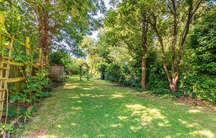 2 Bedroom Flat To Rent In Dartmouth Road, London, NW2