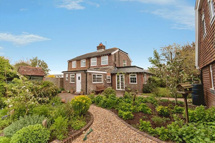 3 Bedroom Cottage For Sale In The Street, Polegate, BN26