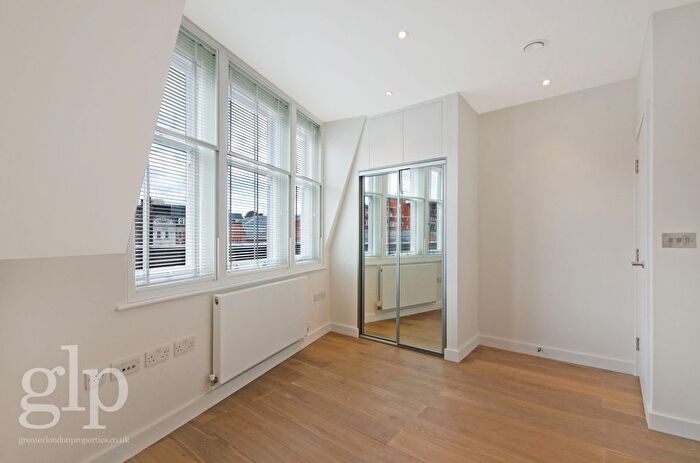 1 Bedroom Flat To Rent In Lisle Street, Soho, WC2H