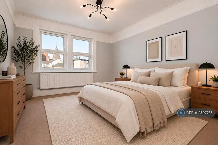 3 Bedroom Flat To Rent In Richmond Chambers, Bournemouth, BH2