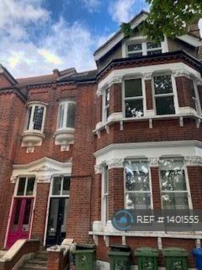 2 Bedroom Flat To Rent In Denmark Hill, London, SE5