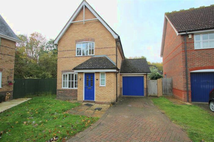 3 Bedroom Detached House To Rent In Wood Way, Great Notley, Braintree, CM77