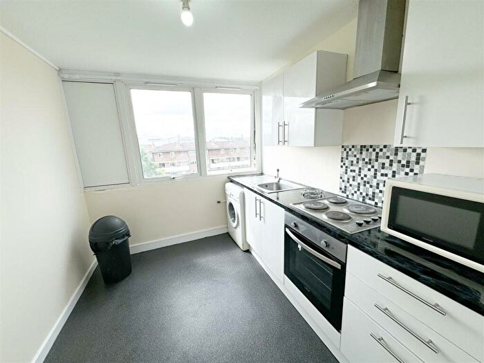 2 Bedroom Apartment To Rent In Melbourne Court, City Centre, NE1