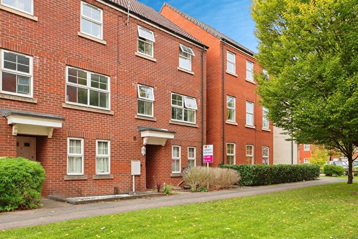 5 Bedroom Property For Sale In Greenlawn Walk, Leicester, LE4