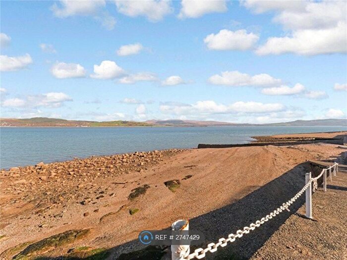 2 Bedroom Flat To Rent In Battery Park Avenue, Greenock, PA16