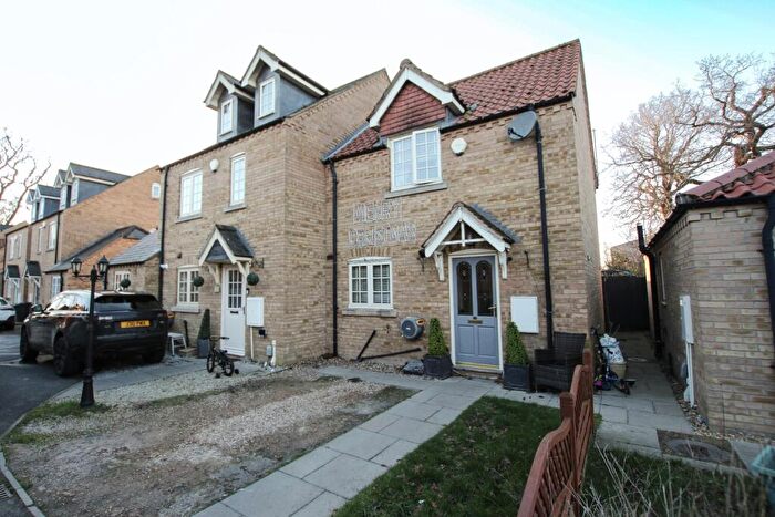 2 Bedroom Semi-Detached House For Sale In Muntjac Close, Bretton, Peterborough, PE3